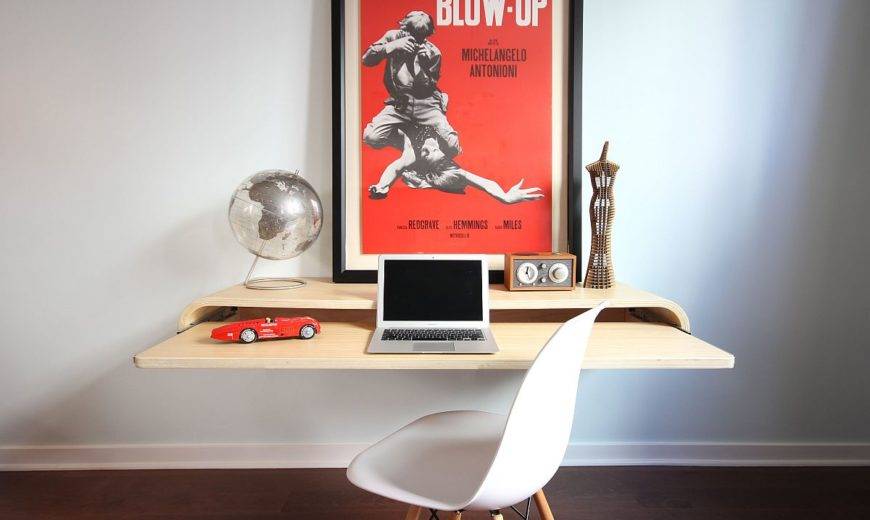 Minimal Floating Desks Perfect for the Small Modern Home Office